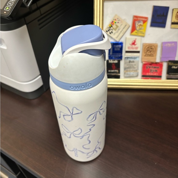 Blue Bow Owala Limited Edition Urban Outfitters - Picture 2 of 3